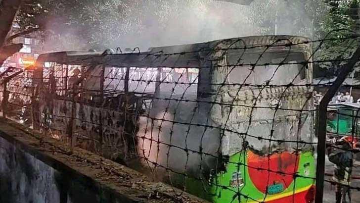 বাসে অগ্নিসংযোগ: ফুটেজ দেখে নাশকতার মূলহোতা গ্রেফতার