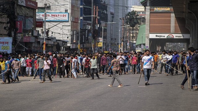 ৩ ঘণ্টা পর মিরপুরের রাস্তা ছাড়লেন পোশাকশ্রমিকেরা