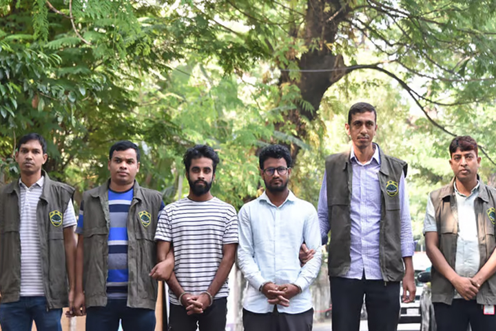 ‘বাসে আগুন দিলেই পৌঁছে যেত টাকা’