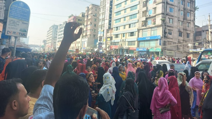 কচুক্ষেতে শ্রমিকদের সড়ক অবরোধ, যান চলাচল বন্ধ
