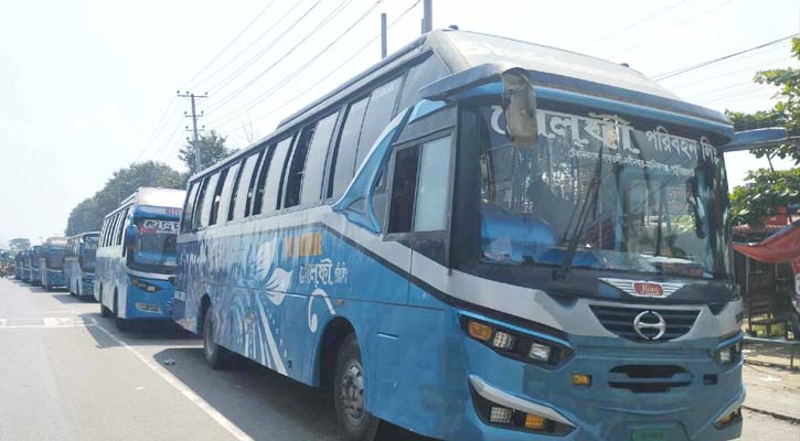 সেলফী পরিবহনের ২৫ বাস আটক করল জাবি শিক্ষার্থীরা