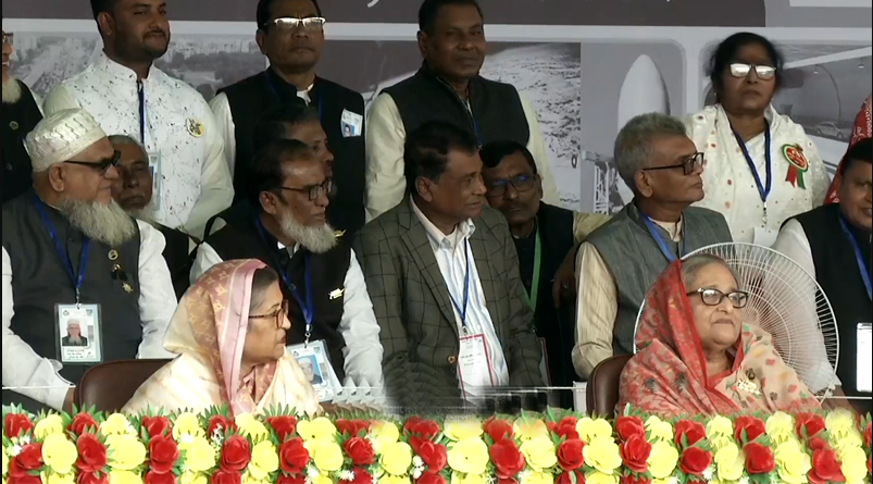 টুঙ্গিপাড়ায় জনসভায় যোগ দিয়েছেন প্রধানমন্ত্রী