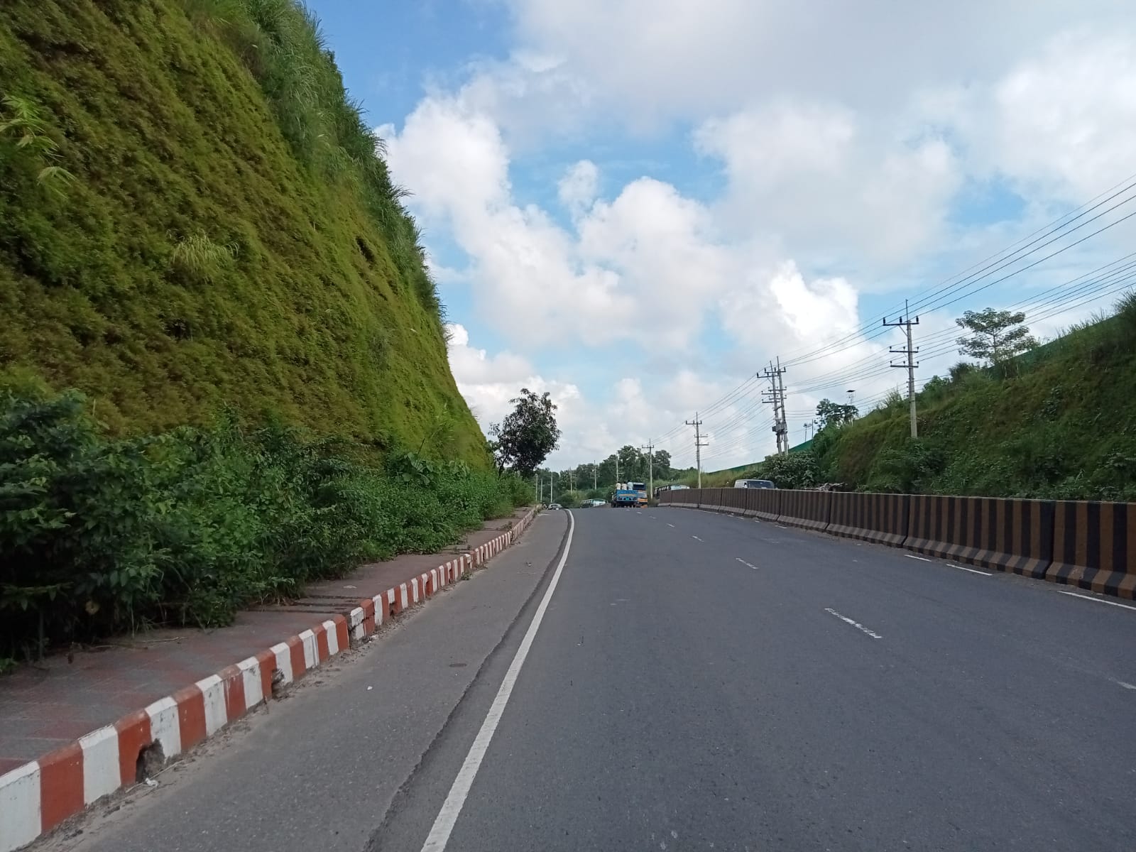 চট্টগ্রামে যানজট নিরসনে গুরুত্বপূর্ণ ভূমিকা রাখছে ফৌজদার হাট লিংক রোড