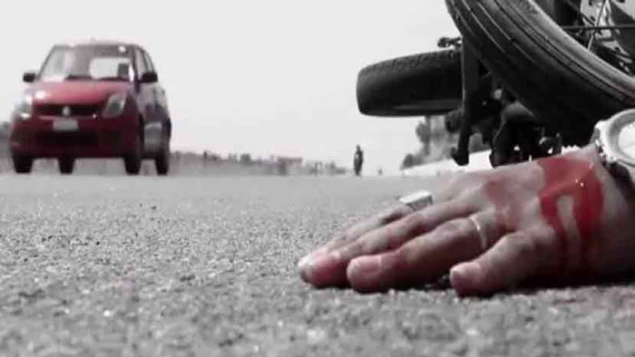 বাসচাপায় মোটরসাইকেলের ২ আরোহীর মৃত্যু