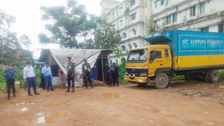 কাভার্ডভ্যানে ঝুঁকিপূর্ণভাবে গ্যাস বিক্রি, লাখ টাকা জরিমানা ও গাড়ি জব্দ