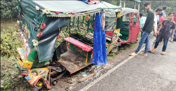 গাজীপুরে পরীক্ষাকেন্দ্রে যাওয়ার পথে বাসচাপায় আহত ১০