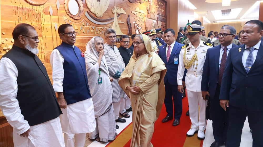 নরেন্দ্র মোদীর শপথ: নয়াদিল্লির পথে শেখ হাসিনা