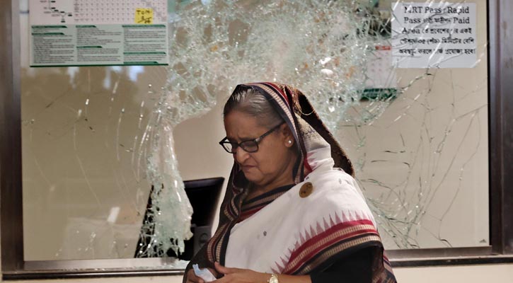 ক্ষতিগ্রস্ত মিরপুর-১০ মেট্রো স্টেশন পরিদর্শন, আবেগাপ্লুত শেখ হাসিনা