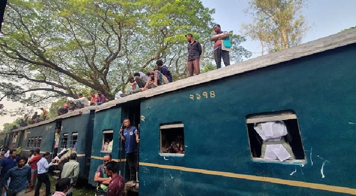 বগুড়ায় ফের লাইনচ্যুত ট্রেন