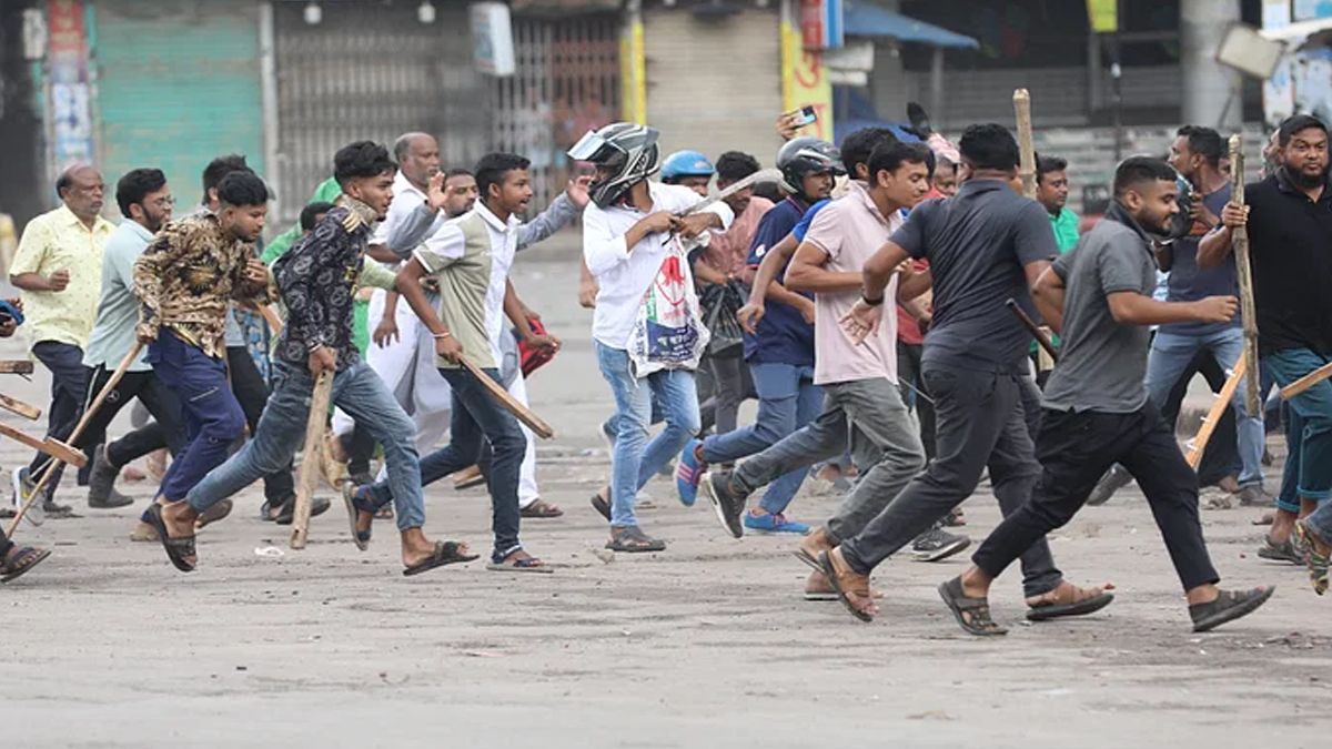 হামলা-সহিংসতায় এখন পর্যন্ত নিহত ৪২