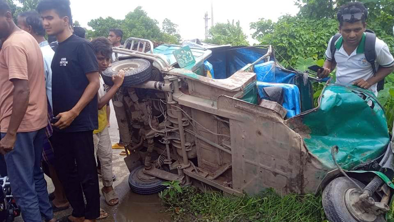 সিএনজি-মোটরসাইকেলের সংঘর্ষ, নিহত ২