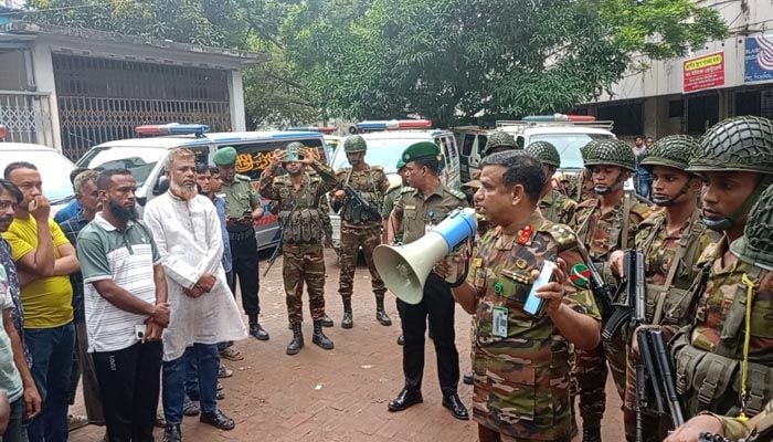 ঢামেকে অবৈধ অ্যাম্বুলেন্স সার্ভিস উচ্ছেদ অভিযান