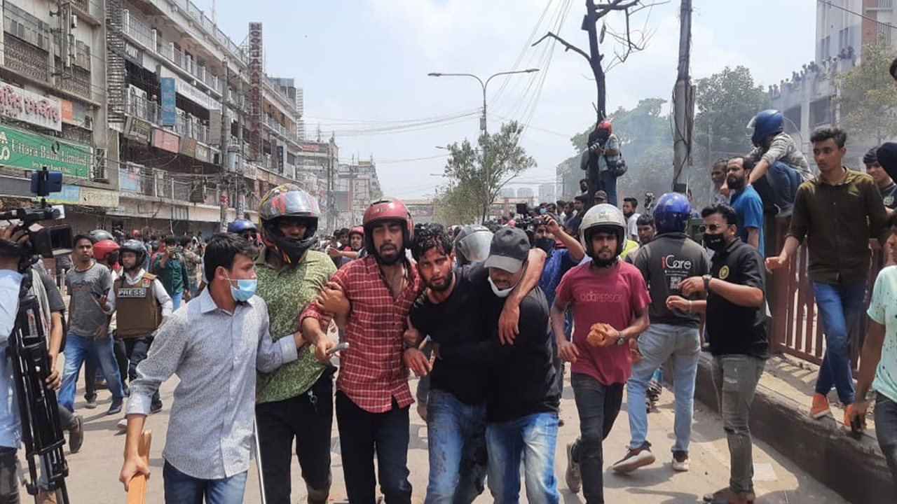 আন্দোলনে অঙ্গ হারানো শিক্ষার্থীদের বিনামূল্যে দেওয়া হবে কৃত্রিম হাত-পা