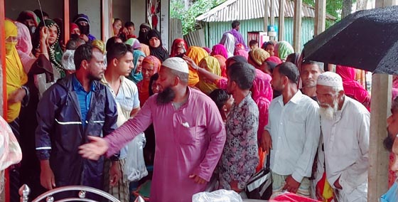 পাবনায় অটোরিকশায় বাসের ধাক্কা, নিহত ২