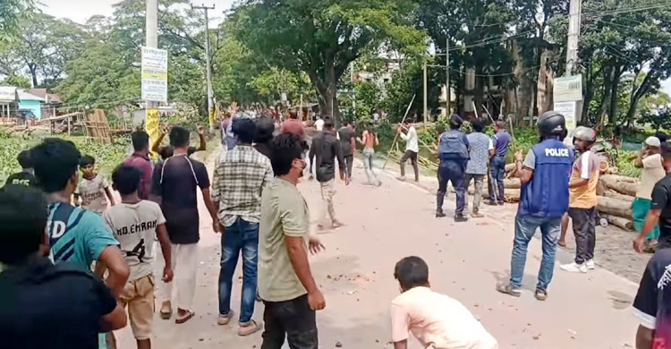ব্রাহ্মণবাড়িয়ায় দুই গ্রামবাসীর দফায় দফায় সংঘর্ষ, আহত অর্ধশত