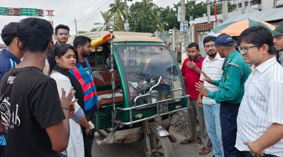 খুলনায় ইজিবাইক চলাচল নিয়ন্ত্রণে কাজ শুরু
