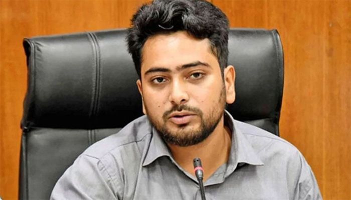 ফ্যাসিস্ট সরকারকে সহায়তা করা গণমাধ্যমের বিচার হবে: উপদেষ্টা নাহিদ