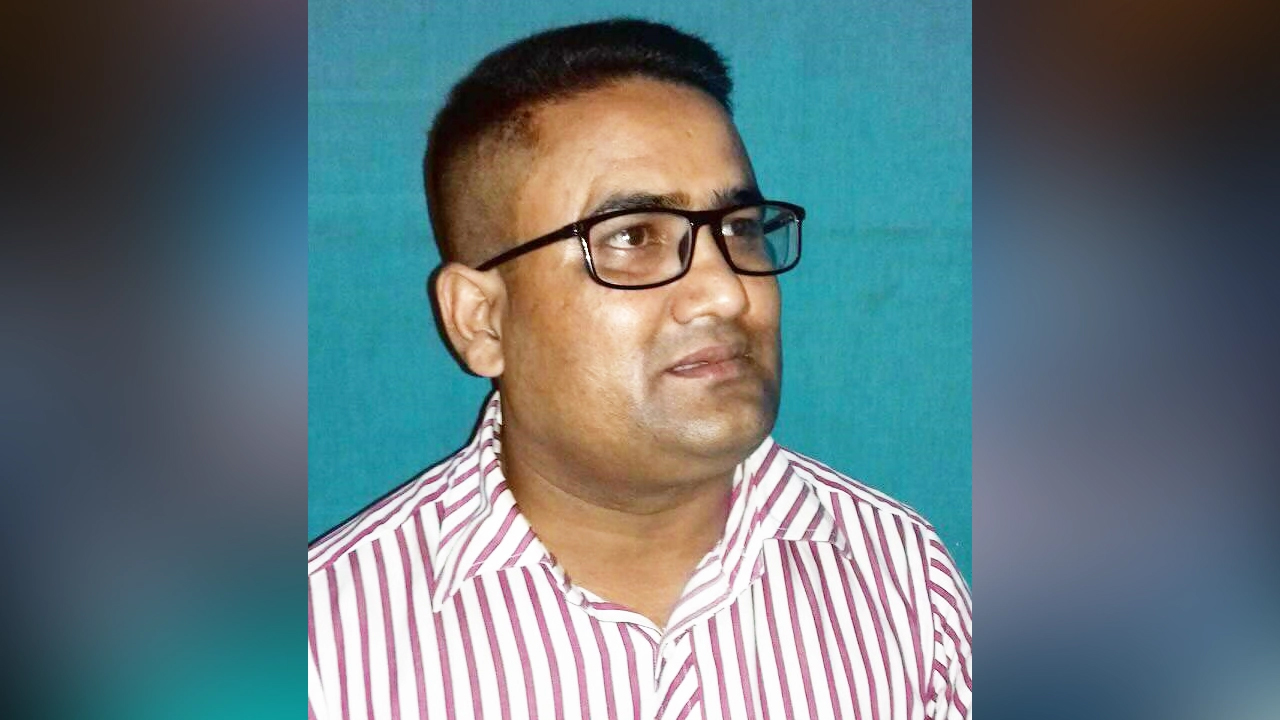 কাঠের গাড়ি থেকে চাঁদাবাজির অভিযোগে বনপ্রহরী বরখাস্ত