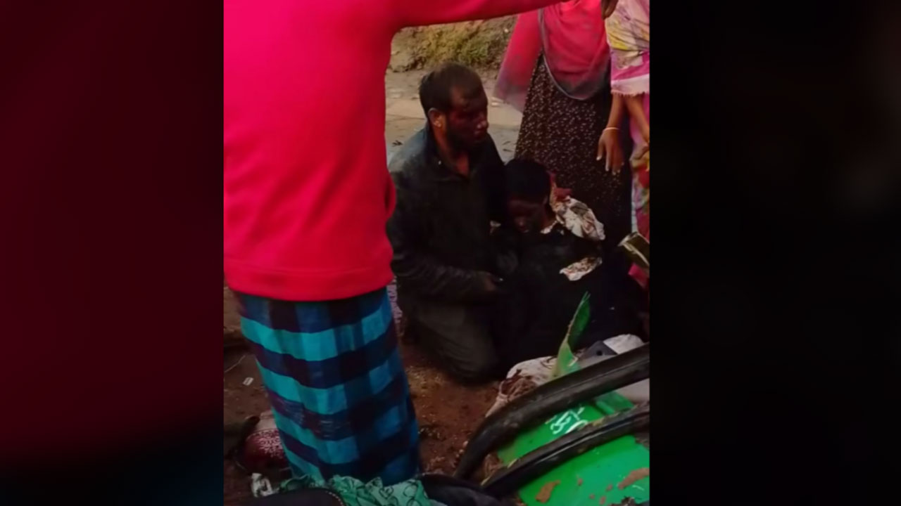 সাতসকালে ডাম্প ট্রাক ও অটোরিকশা সংঘর্ষে নিহত ৫