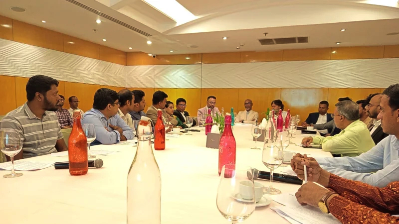 অনলাইন টিকিটিং বদলে দিচ্ছে পরিবহন ব্যবস্থা