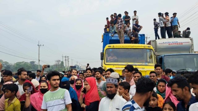 চট্টগ্রামে হাতির আক্রমণে শিশুর মৃত্যু, লাশ নিয়ে সড়ক অবরোধ
