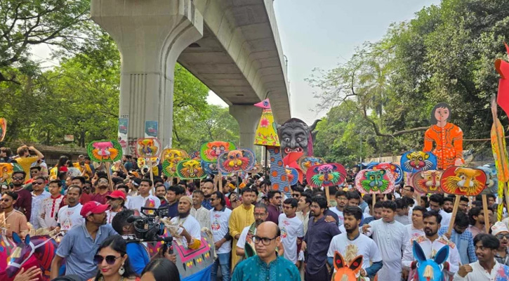 হাজারো প্রাণের উচ্ছ্বাসে শেষ হলো বর্ষবরণ আনন্দ শোভাযাত্রা