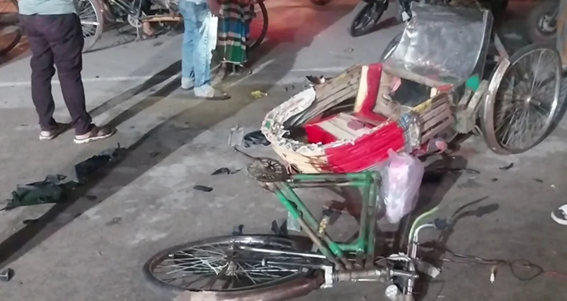 চাঁদপুরে রিকশা-মোটরসাইকেলের মুখোমুখি সংঘর্ষ, নিহত ২