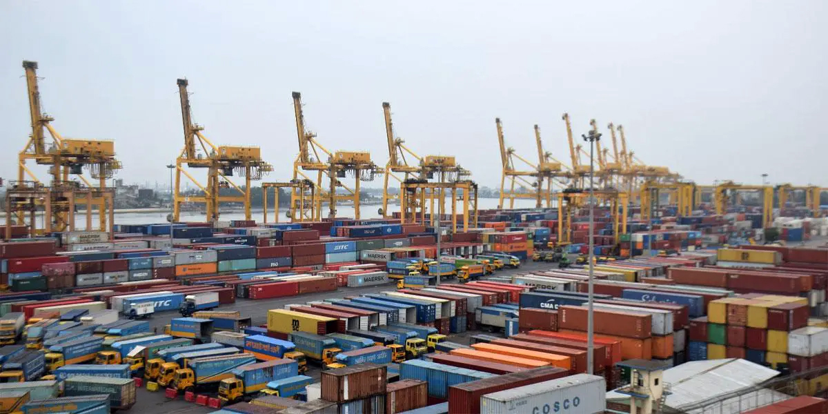 বারবার কনটেইনার জটের কবলে চট্টগ্রাম বন্দর