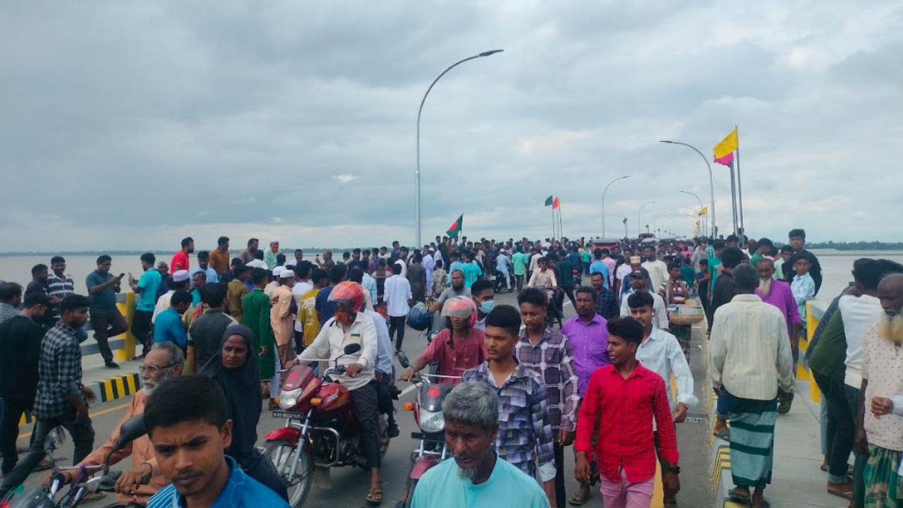 তিস্তায় ভাসানী সেতুর স্বপ্নযাত্রা শুরু