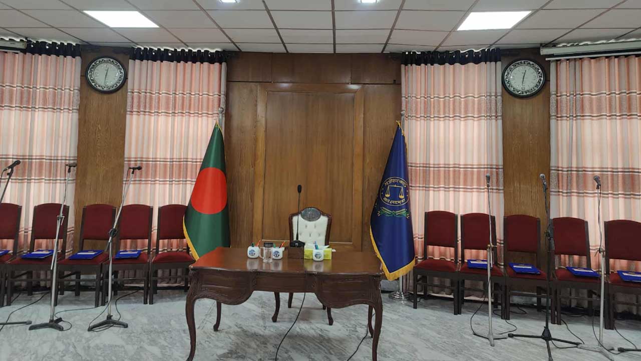 প্রস্তুত জাজেস লাউঞ্জ, কিছুক্ষণ পরেই ২৫ বিচারপতির শপথ