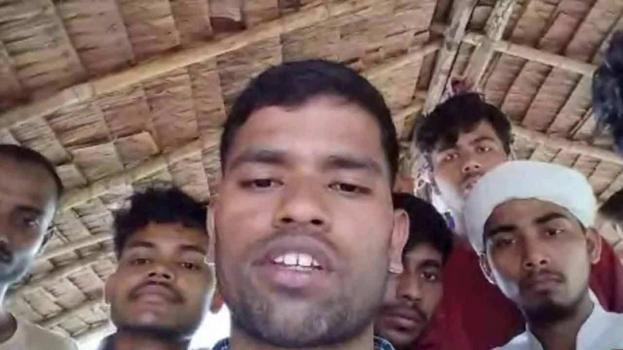 নৌবাহিনীর জাহাজে তুলে রোহিঙ্গা শরণার্থীদের সমুদ্রে ফেলে দিয়েছে ভারত