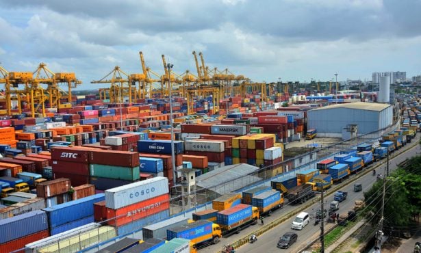 কনটেইনার হ্যান্ডলিংয়ে বৈশ্বিক তালিকায় পেছাল চট্টগ্রাম বন্দর