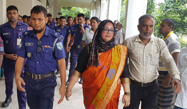 সাংবাদিক নির্যাতন : কুড়িগ্রামের সাবেক ডিসি সুলতানার হাইকোর্টে জামিন