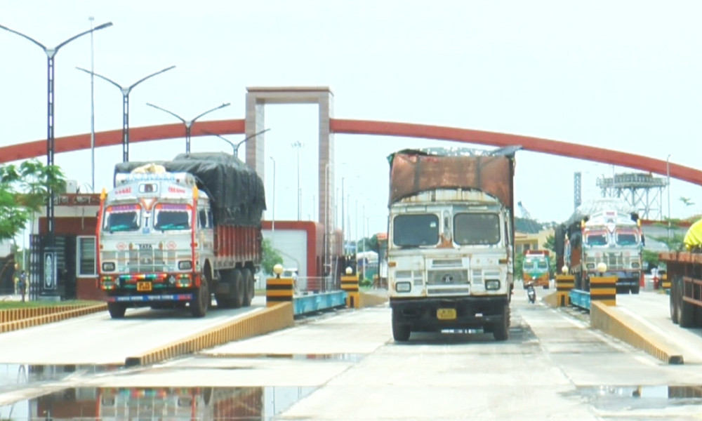 বেনাপোলে সন্ধ্যার পর আমদানি-রফতানি বন্ধ, বিপাকে ব্যবসায়ীরা