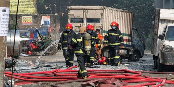 একের পর এক অগ্নিকাণ্ড নিয়ে মন্ত্রিপরিষদ বিভাগে জরুরি বৈঠক