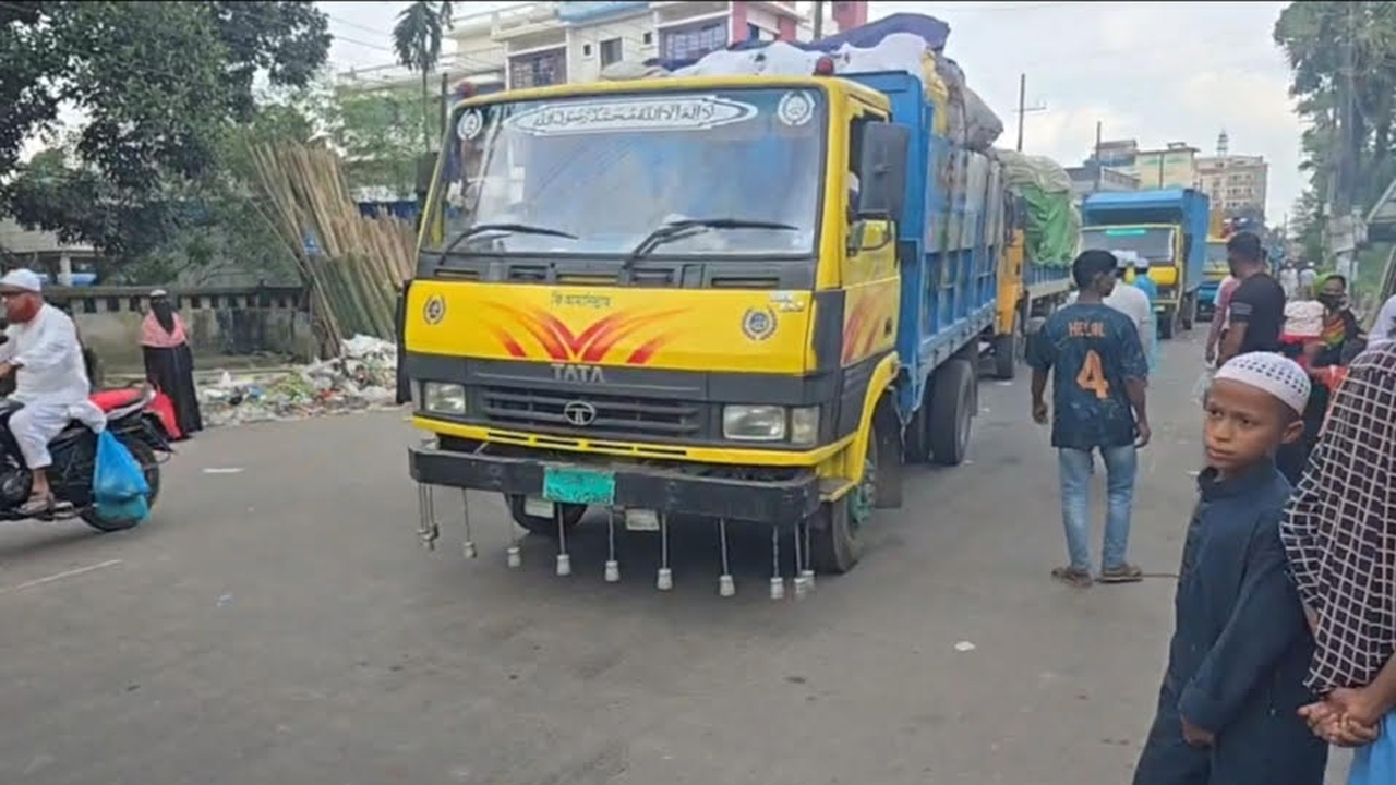 জনদুর্ভোগ বিবেচনায় সড়ক অবরোধ প্রত্যাহার করলো হেফাজত