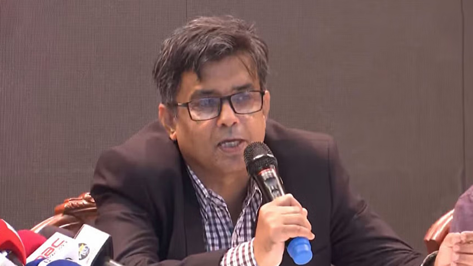 নিষিদ্ধ আওয়ামী লীগ রাস্তায় নামলে আইন তার সর্বোচ্চ শক্তি প্রয়োগ করবে