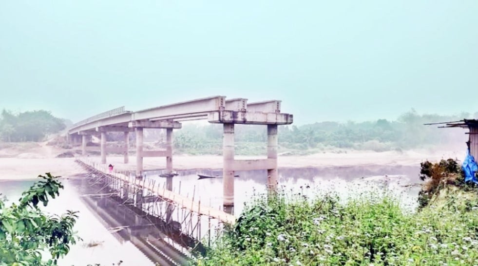কোটি টাকা প্রাক্কলনের সেতুর নির্মাণকাজ সাত বছরেও শেষ হয়নি