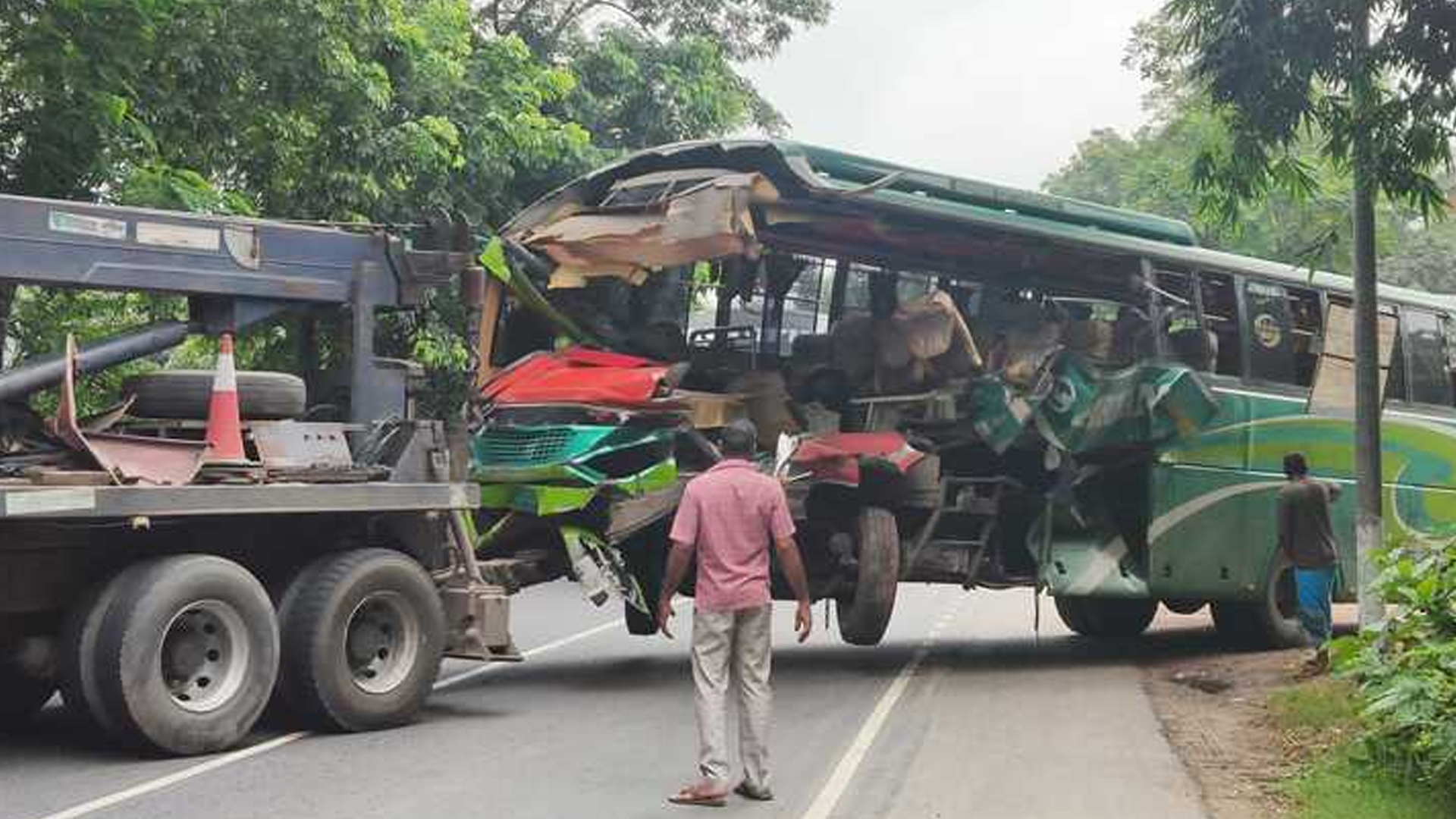 অক্টোবর মাসে সড়কে ঝরেছে ৪২৩ প্রাণ:বিআরটিএ