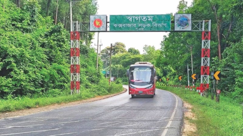 চট্টগ্রাম-কক্সবাজার সড়ক: দখলে সংকুকোচন, এক মাসে ২২ দুর্ঘটনা, ২৭ প্রাণহানি