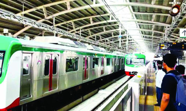 ৪০ মিনিট বিরতির পর মেট্রোরেল চলাচল শুরু