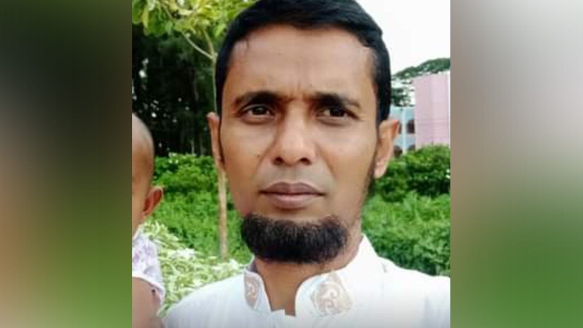 ফেনী রেললাইনের পাশে মিলল আদালত কর্মচারীর ঝুলন্ত মরদেহ