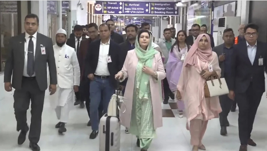 আজ সকালে লন্ডনের উদ্দেশে ঢাকা ত্যাগ করলেন জুবাইদা রহমান