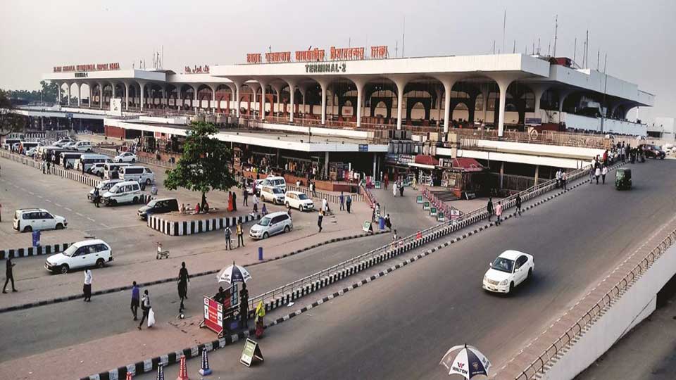 শাহজালালে আগামীকাল সন্ধ্যা ছয়টা থেকে যাত্রী ছাড়া বাকীদের প্রবেশে নিষেধ