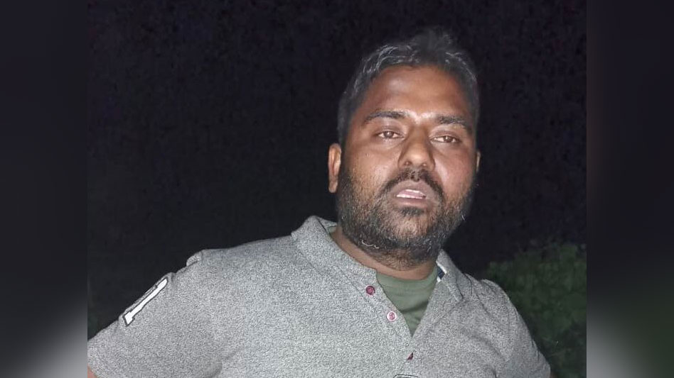 অটোরিকশা ছিনতাইয়ের চেষ্টা, জনতার হাতে যুবক আটক