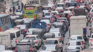 ৪৫ মিনিট অবরোধের পর সড়ক ছেড়েছে শিক্ষার্থীরা, যানচলাচল স্বাভাবিক