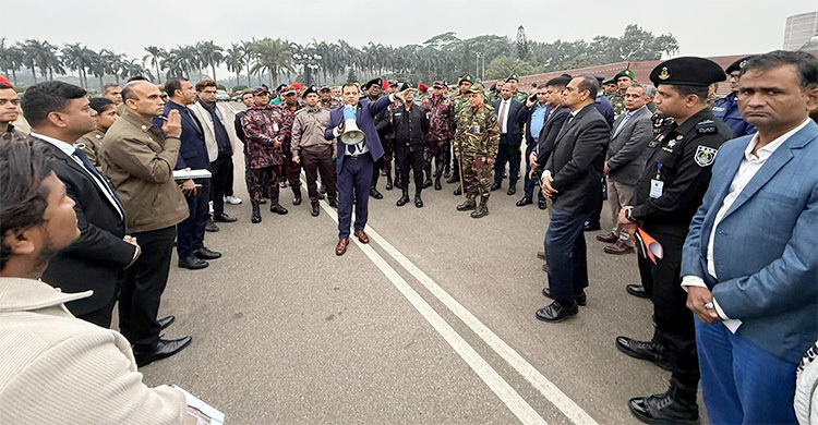 খালেদাজিয়ার বাসভবনে আইনশৃঙ্খলা বাহিনীর কড়া নিরাপত্তা 