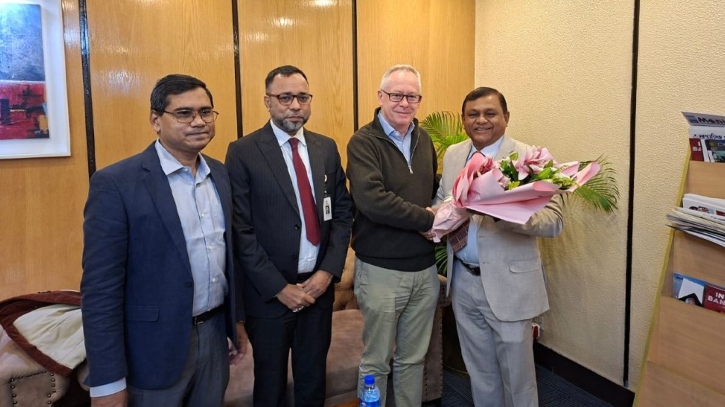 খালেদা জিয়ার চিকিৎসায় যুক্তরাজ্যের বিশেষজ্ঞ চিকিৎসক ঢাকায়