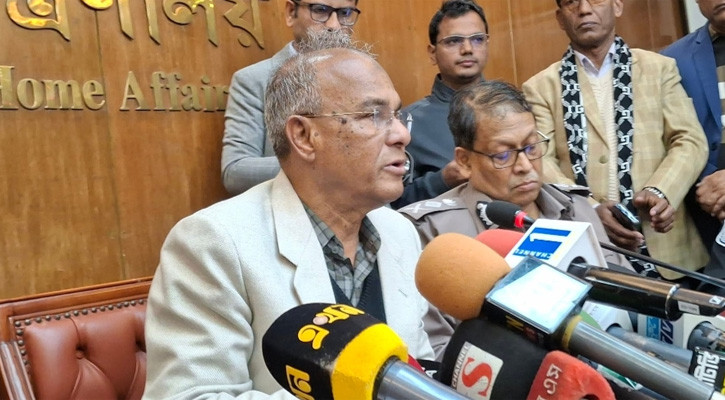 রাস্তাঘাট বন্ধ করে জনদুর্ভোগ সৃষ্টি করলে কোনো ছাড় দেওয়া হবে না