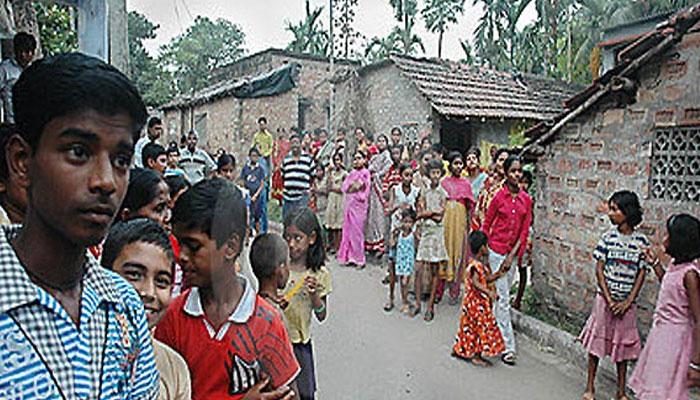 ভোটারদের দাবি কড়াইল বস্তির ভোট যার,সংসদ সদস্য পদ তার